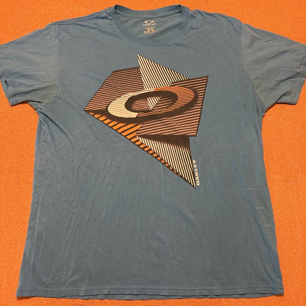 Oakley Graphic T-Shirt Mens XL Blue Geometric Abstract Regular Fit Short Sleeve